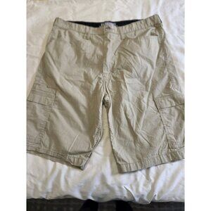 Signature By Levi Strauss & Co. Tan Outdoor Nylon Cargo Pockets Shorts Men’s 40